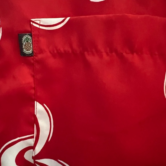 Pineapple Connection Men’s Hawaiian Button Up Shirt Size Medium Red/white - Picture 4 of 4